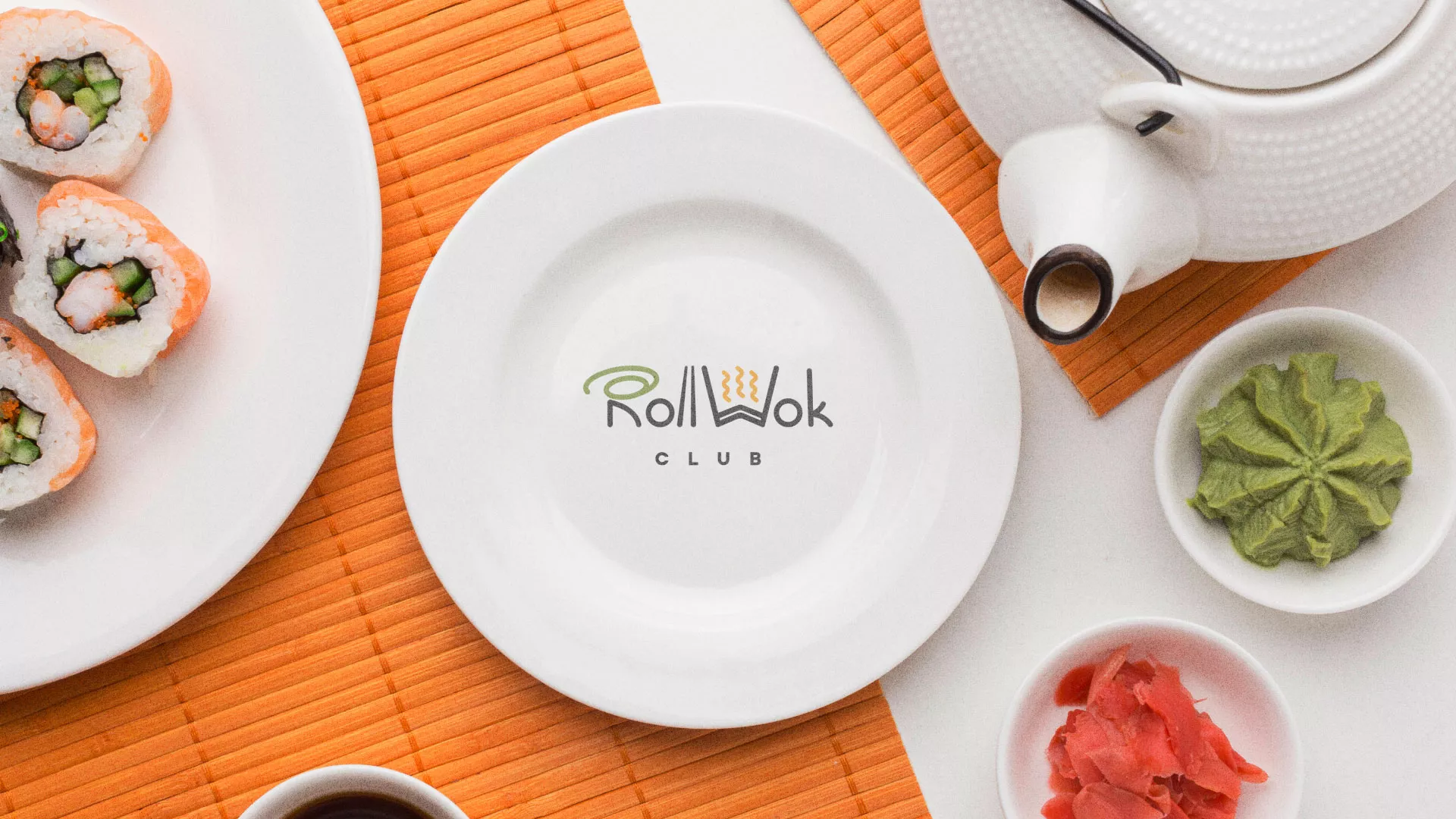 Разработка логотипа и фирменного стиля суши-бара «Roll Wok Club» в Новозыбкове